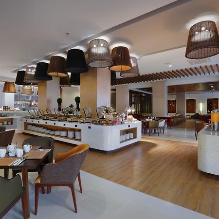 בוגור The Alana Hotel And Conference Sentul City By Aston מראה חיצוני תמונה