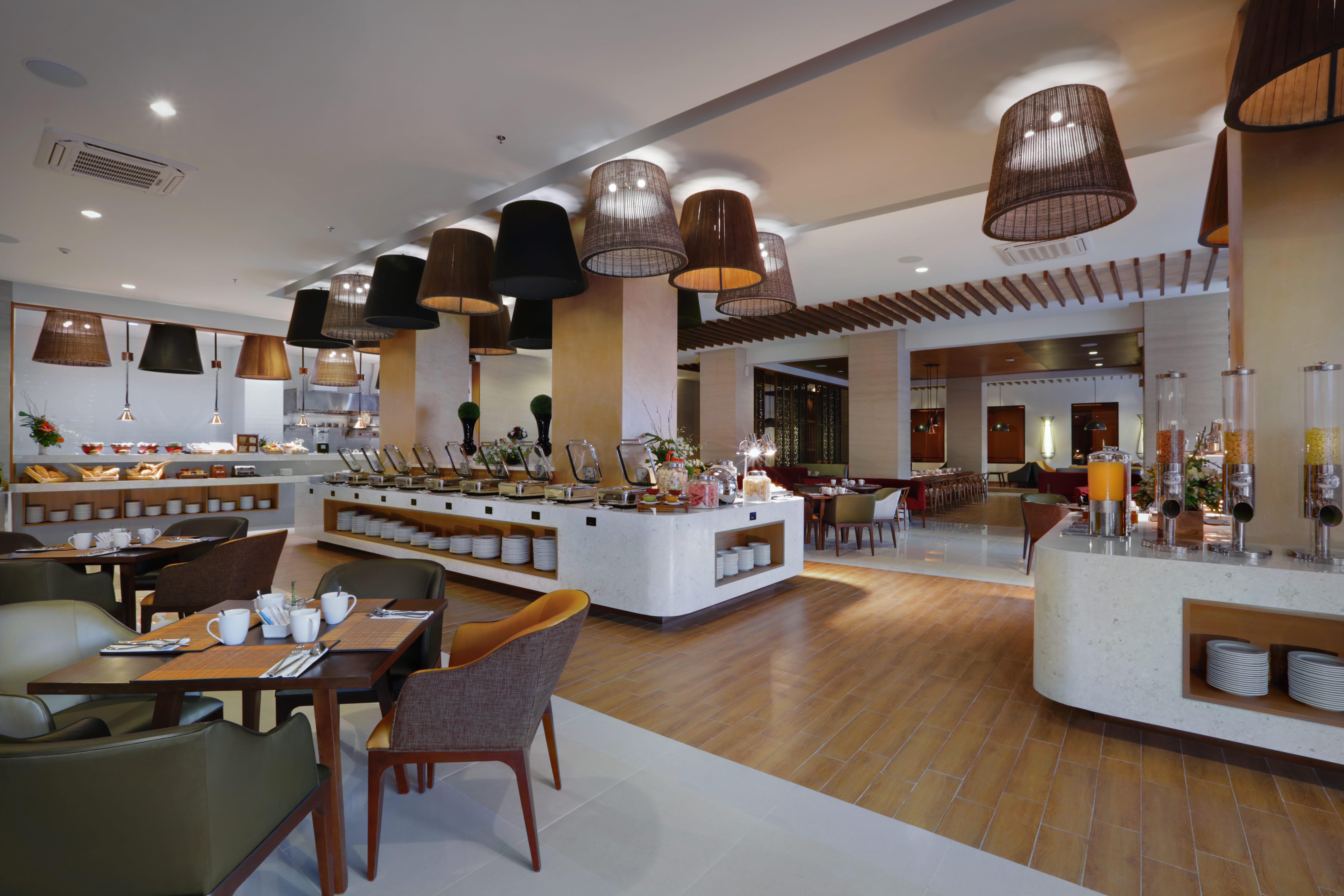 בוגור The Alana Hotel And Conference Sentul City By Aston מראה חיצוני תמונה
