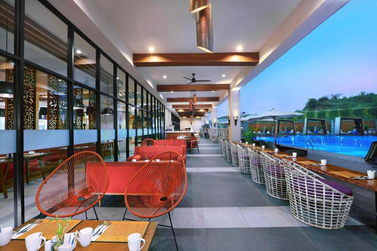 בוגור The Alana Hotel And Conference Sentul City By Aston מראה חיצוני תמונה