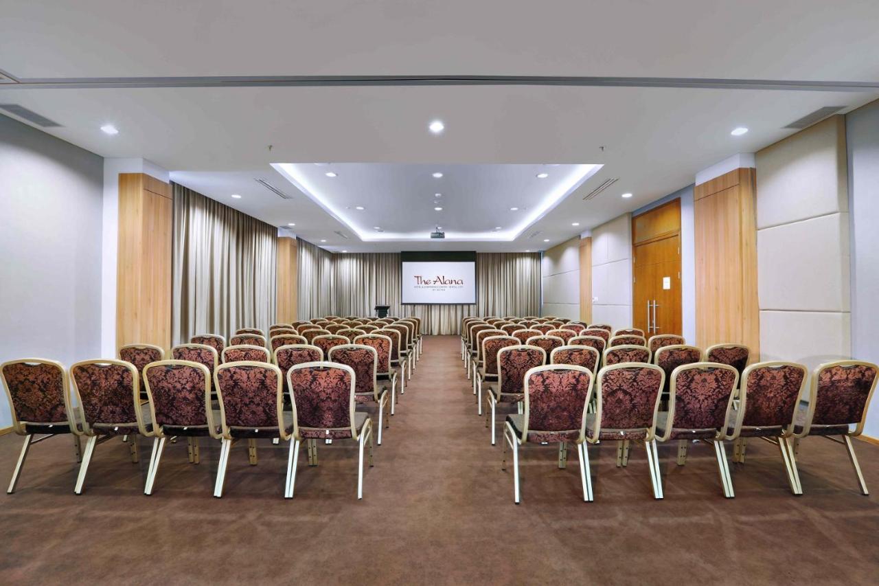 בוגור The Alana Hotel And Conference Sentul City By Aston מראה חיצוני תמונה